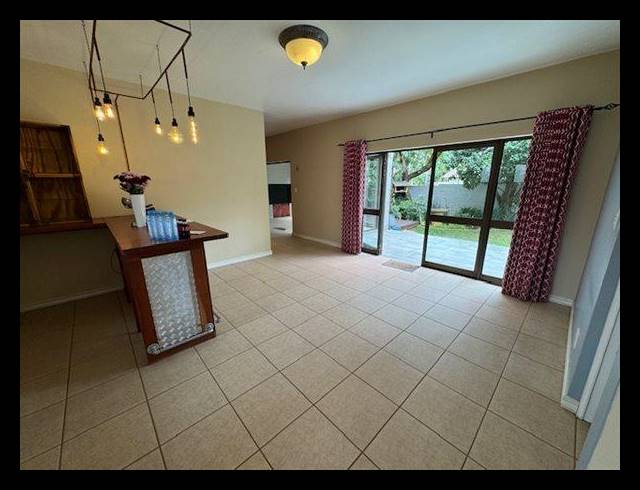 4 BEDROOM HOUSE FOR SALE IN GLEN ERASMIA